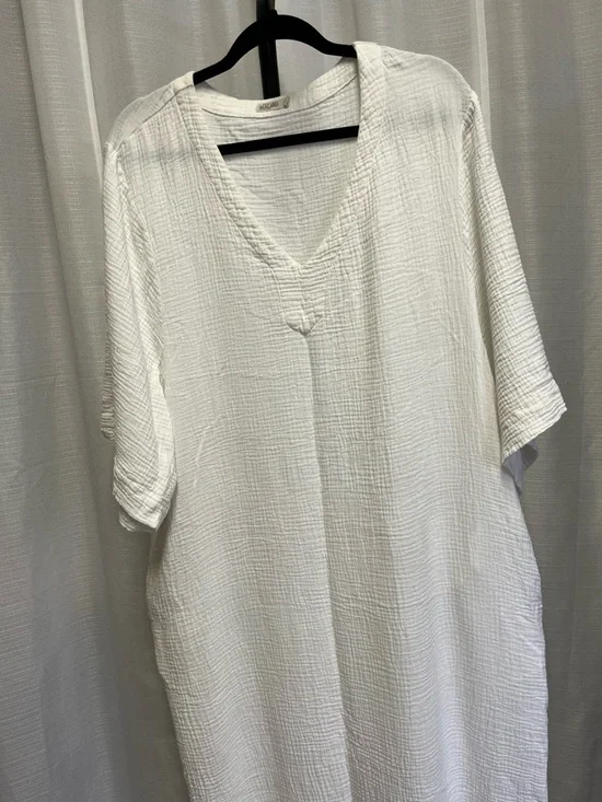 Barefoot Dreams Malibu Collection Sunsoaked Crinkle Cotton Caftan | size Medium - Picture 3 of 6